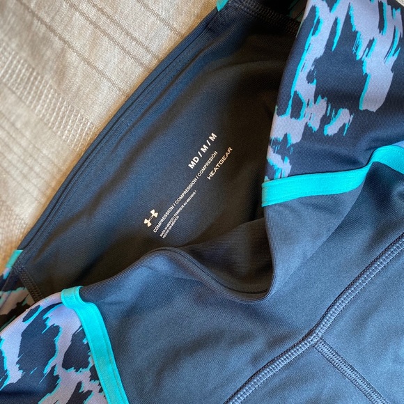 Size M Under Armour Leggings - Picture 3 of 3
